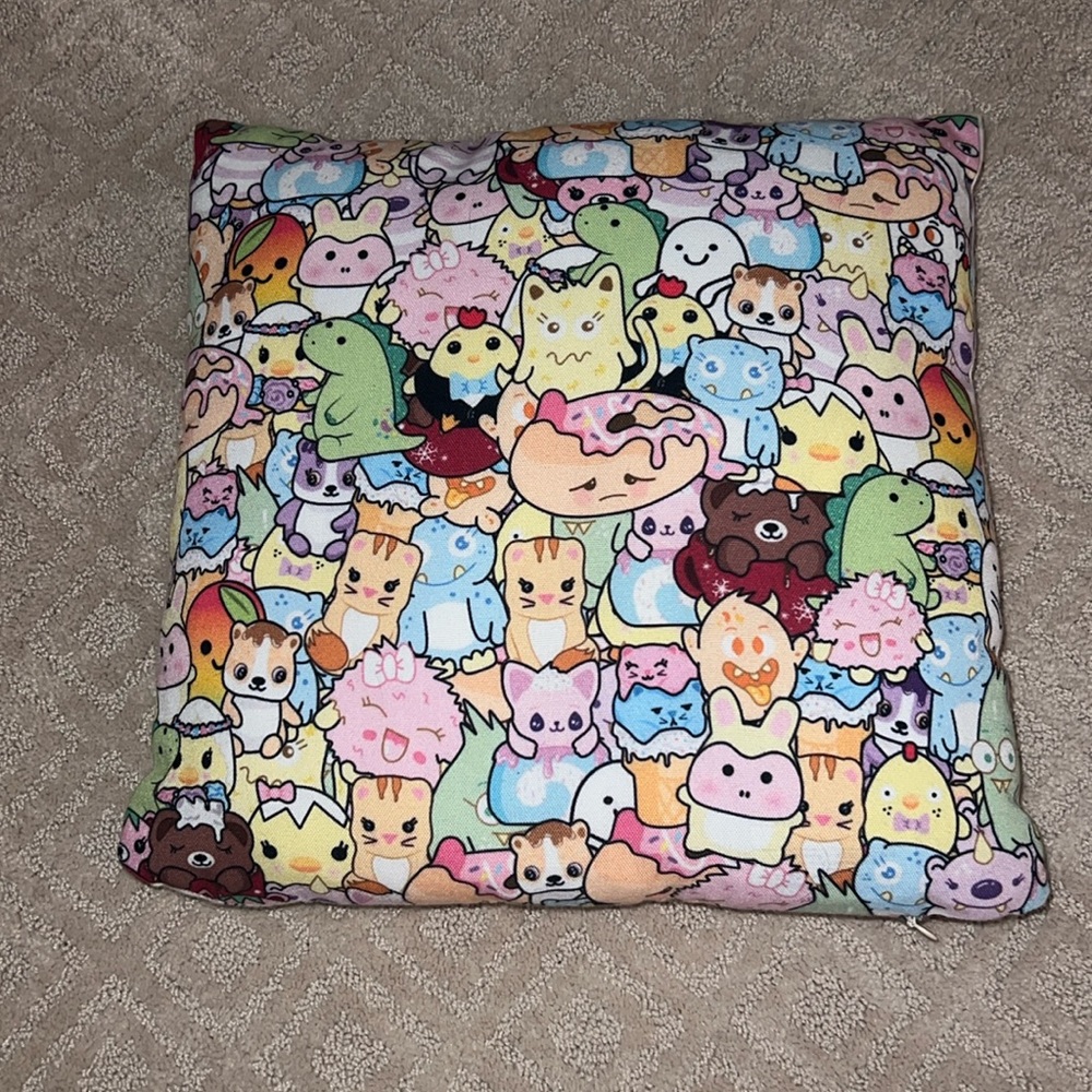 moriah elizabeth throw pillow 🌈